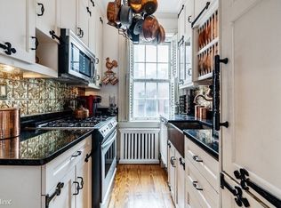 49 Grove St #11661921, Boston, MA 02114