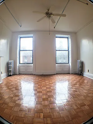 Rented by Uptown Flats LLC | media 22