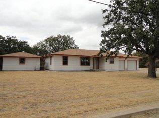 284 Jack Grace Hill Rd, Bowie, TX 76230
