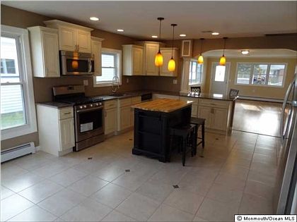 3rd image of 233 Bonaire Dr