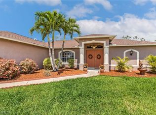 825 NE 6th Pl, Cape Coral, FL 33909
