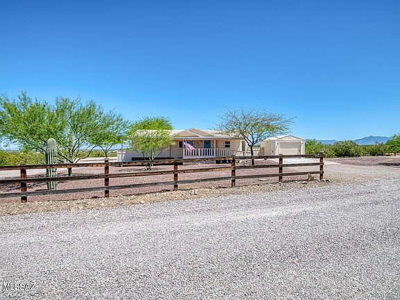 2nd image of 7401 E Wilderness Trl