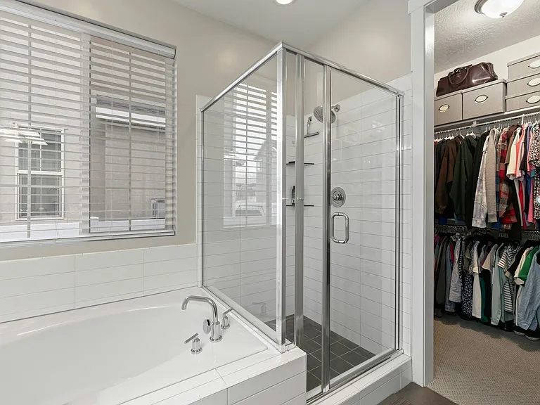 824-2800 W North Lake Dr — Photo 25