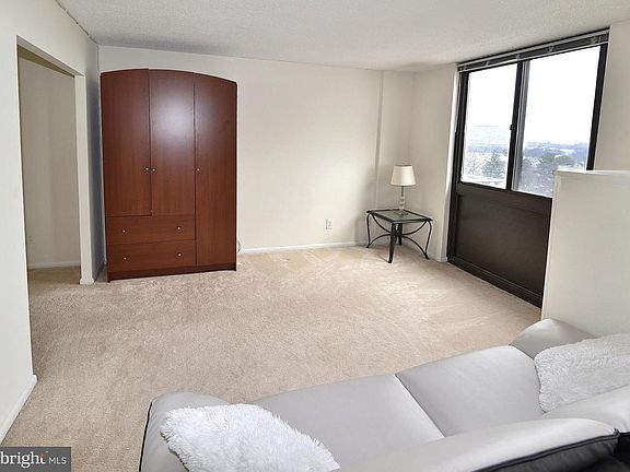 5th image of 7420 Westlake Ter APT 1212