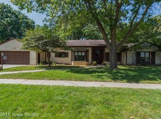 686 49th St, Des Moines, IA 50312
