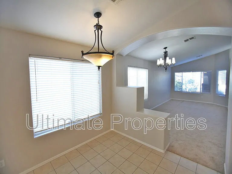 7725 W Foothill Dr — Photo 5