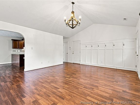5th image of 518 Hammond Farms Rd
