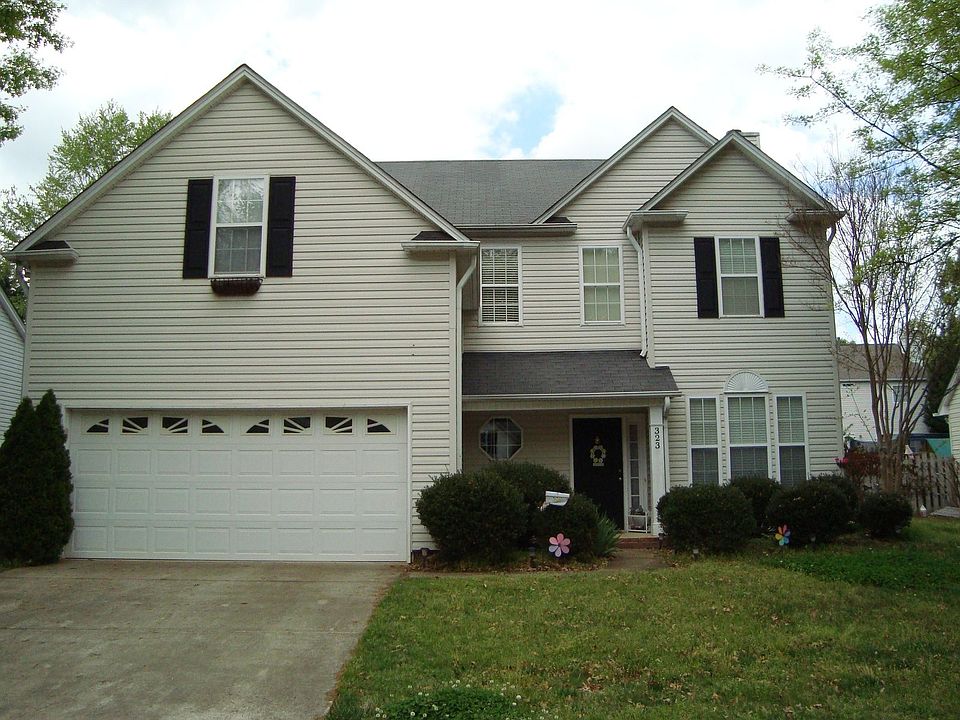 1st image of 107 Stapleford Park Dr