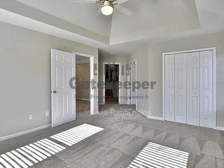 115 Hidden Lake Dr — Photo 16