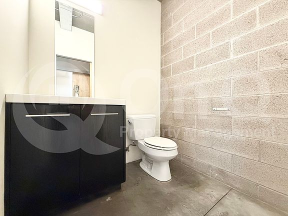 5th image of 675 S Roosevelt St Suite 1002