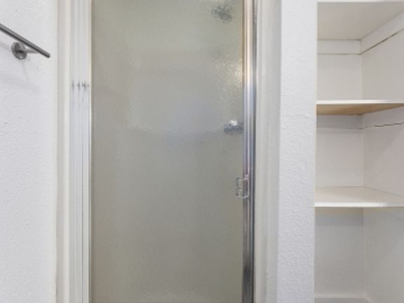 5th image of 204 E Franklin St APT 15