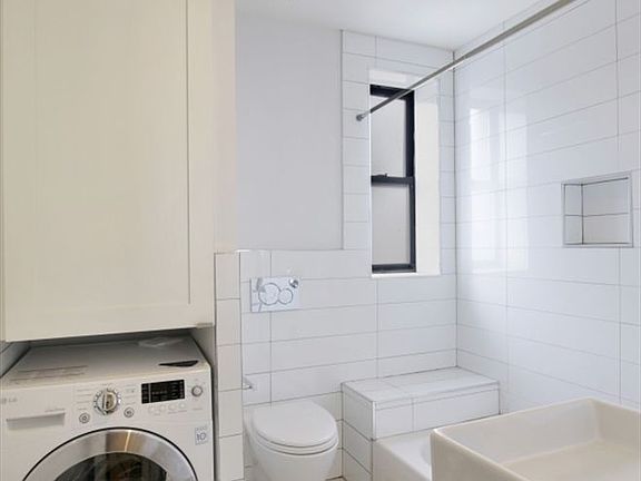 5th image of 266 Elizabeth St APT 4