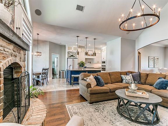 5th image of 2612 Cheval Pointe Dr