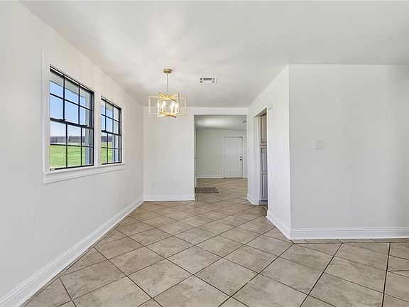 4th image of 5647 Pauline Dr