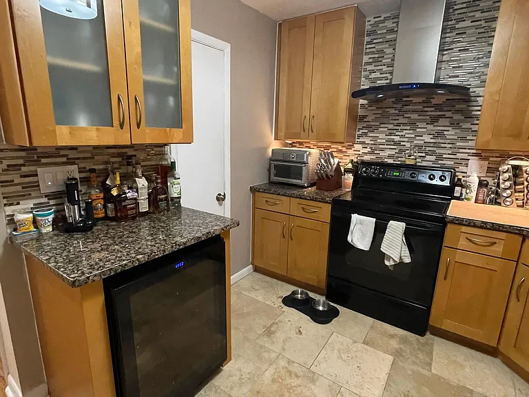 3572 Grandin Rd #1 — Photo 6
