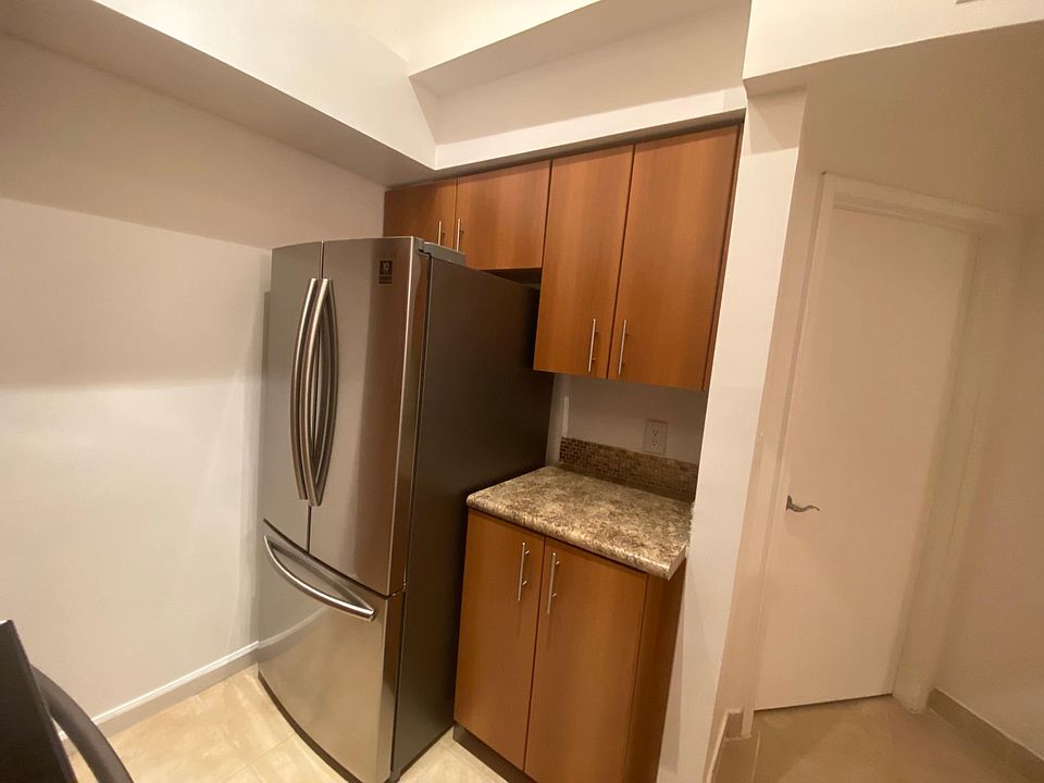 1st image of 1001 Crystal Way APT N