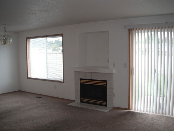 2nd image of 16402 NE 9th Way APT B