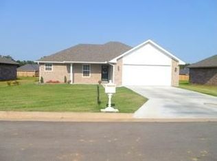 107 Crystal Cir, Poteau, OK 74953