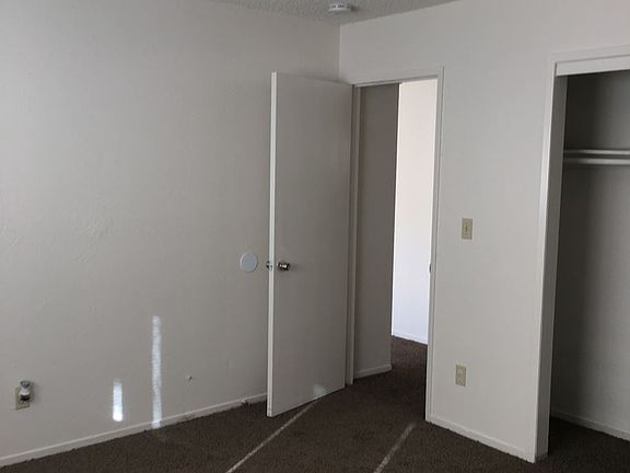 4th image of 1637 E Douglas Ave