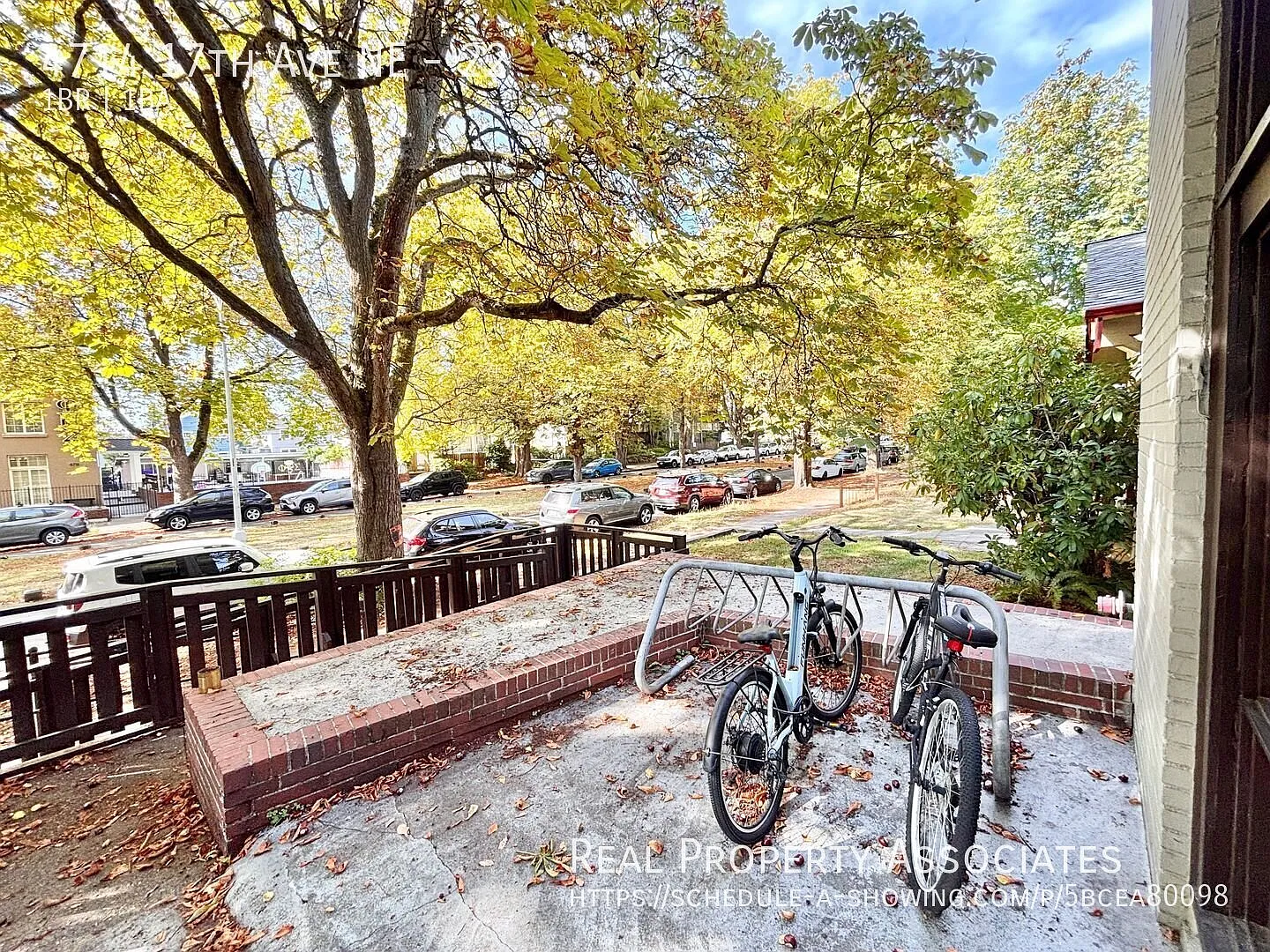 Room For Rent In The University District Flexible Lease Terms! *Shared Living* — Photo 3