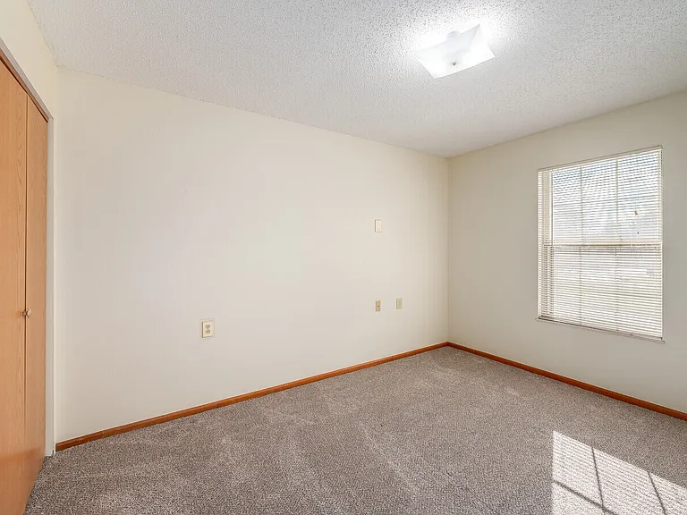 35900 Westminister Ave #12 — Photo 10