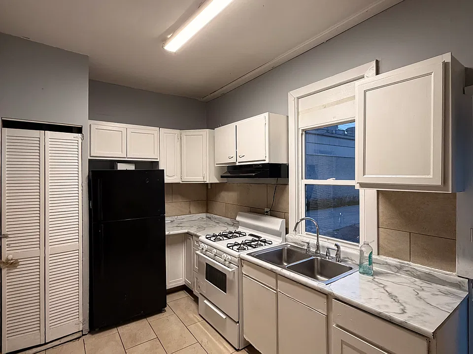 4422 Clark Ave #1