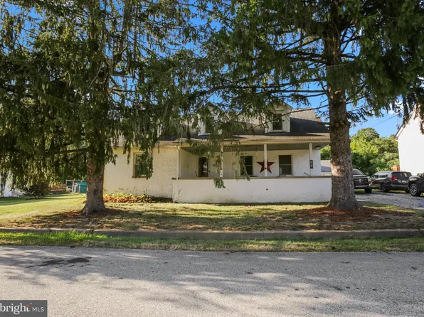 35 Helen St, Parkesburg, PA 19365