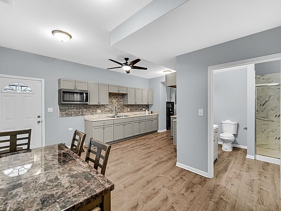 3rd image of 15709 Lexington Ave