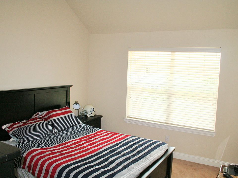 1st image of 2744 Portside Dr