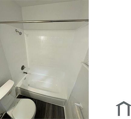 2nd image of 11254 Berendo Ave APT 2