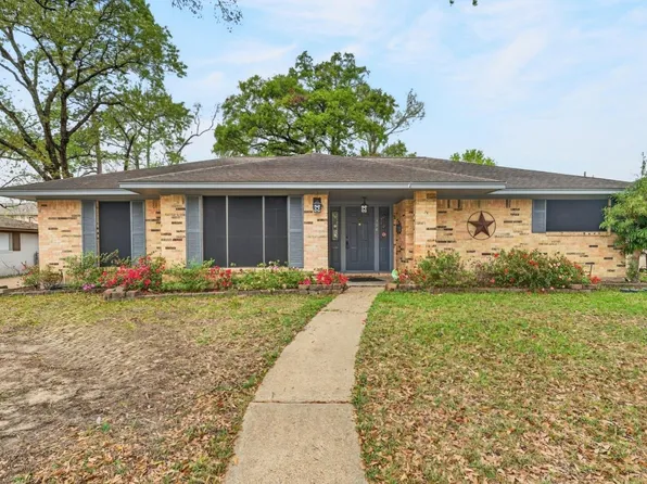 304 Fullen St, Conroe, TX 77301