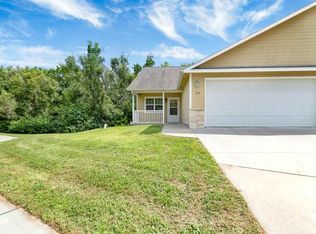 614 Highland Ridge Dr, Manhattan, KS 66503