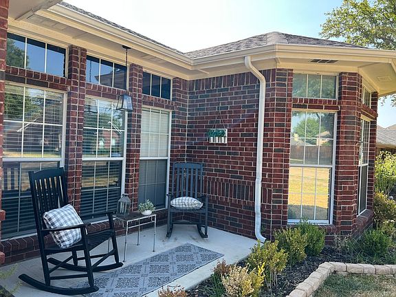 2nd image of 408 Kylie Ln