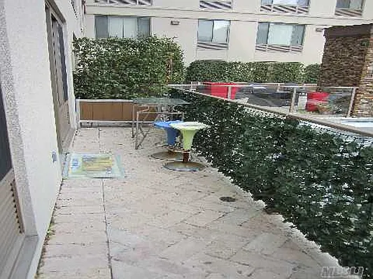 Sold by Prime Realty | media 6