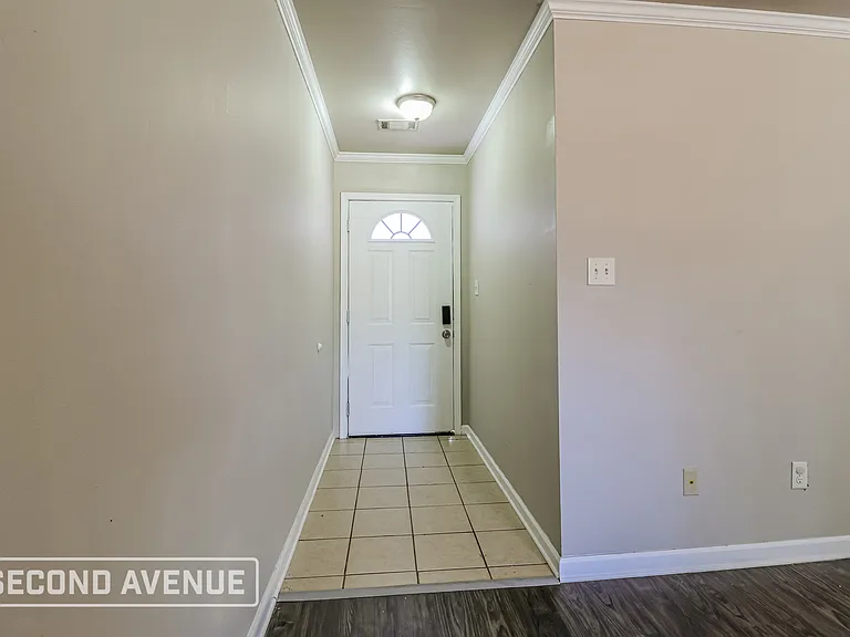 203 Glen Oaks Dr — Photo 5
