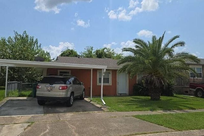 1st image of 7817 Heather St