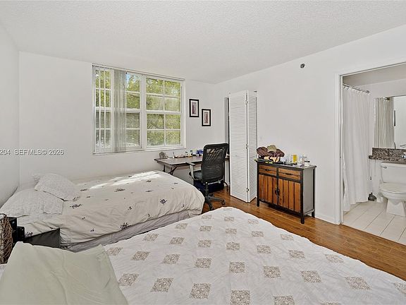5th image of 19555 E Country Club Dr #8408