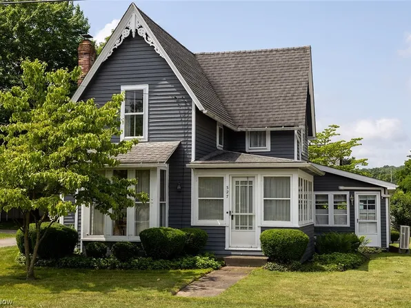 327 Locust St S, Canal Fulton, OH 44614