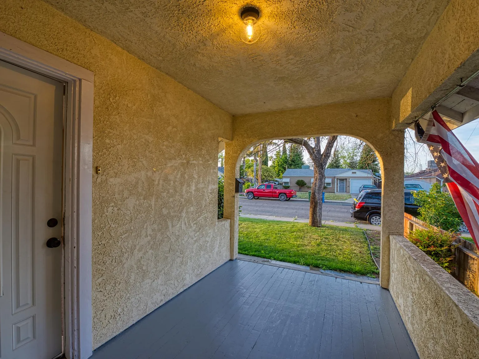 690 Julian St — Photo 3