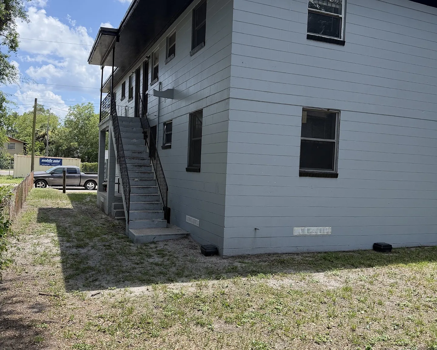 2 bed, 716 sqft, $975 — Photo 3
