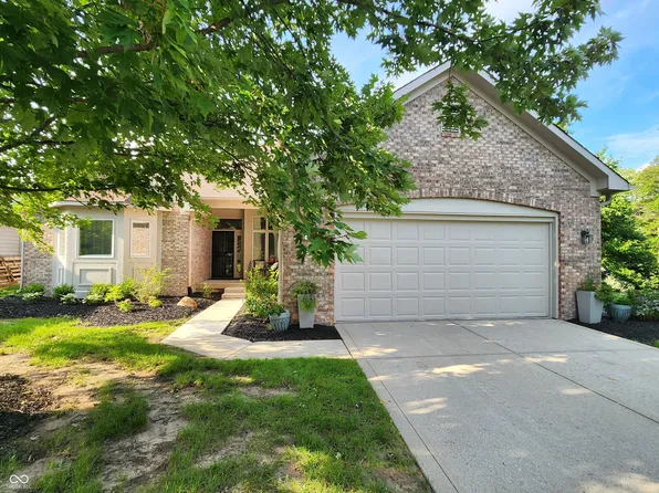11548 Applewood Cir, Carmel, IN 46032