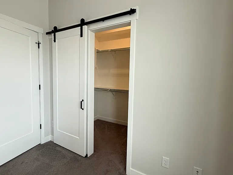 5020 W Daybreak Pkwy — Photo 9