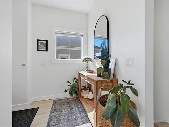 3rd image of 128 NE West Springs Way SW