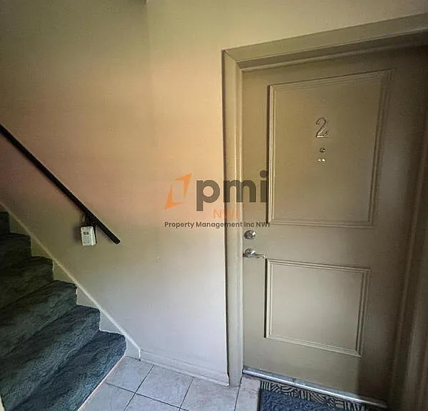 105 Harrington Ave #2 — Photo 9