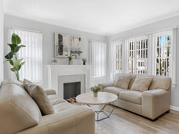 2nd image of 10630 Bloomfield St Floor 1-ID1027156P