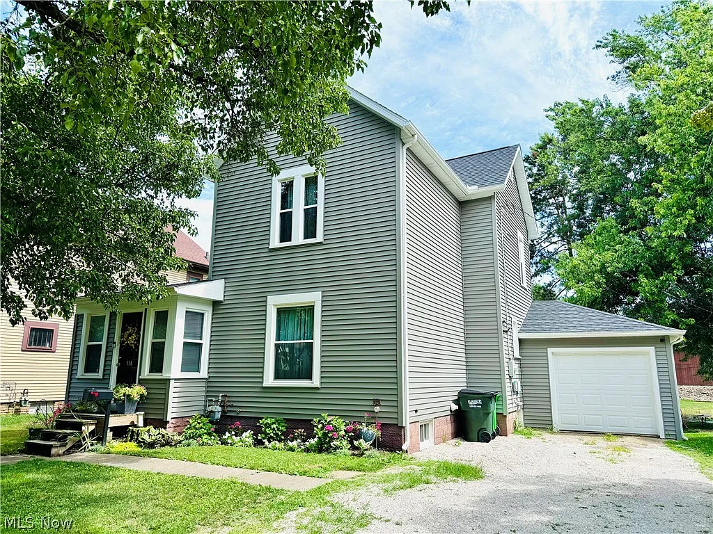 114 W Slingluff Ave photo 1