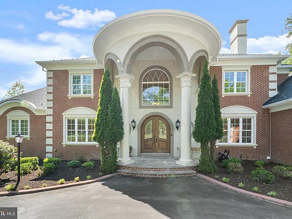5th image of 9889 Oxcrest Dr