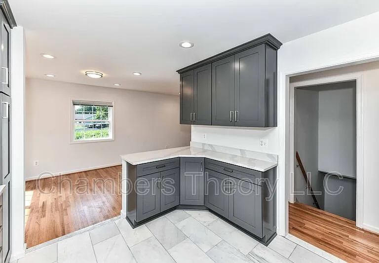 1020 S Hoga Rd — Photo 9