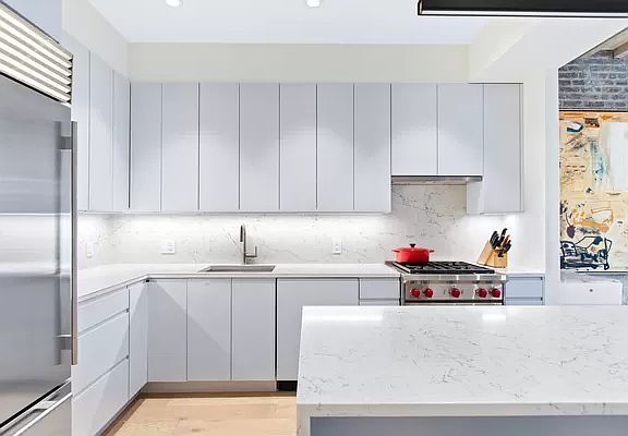 5th image of 9 N Moore St APT 4