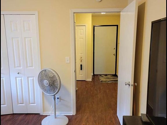 3rd image of 2107 5th Ave N #4